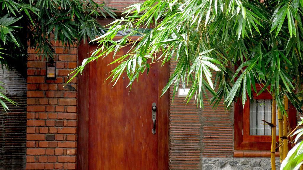 Clayfingers Art Cottage Thrissur Rum bild